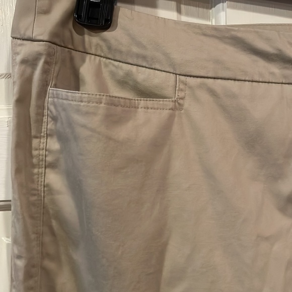 Claudia ev Capri pant size 16 khaki - Picture 2 of 4
